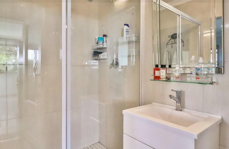 5 Bedroom Property for Sale in Stellenbosch Central Western Cape